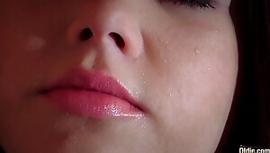 Dazzling Beautiful Teen is Fucking an Old Man in The Sauna